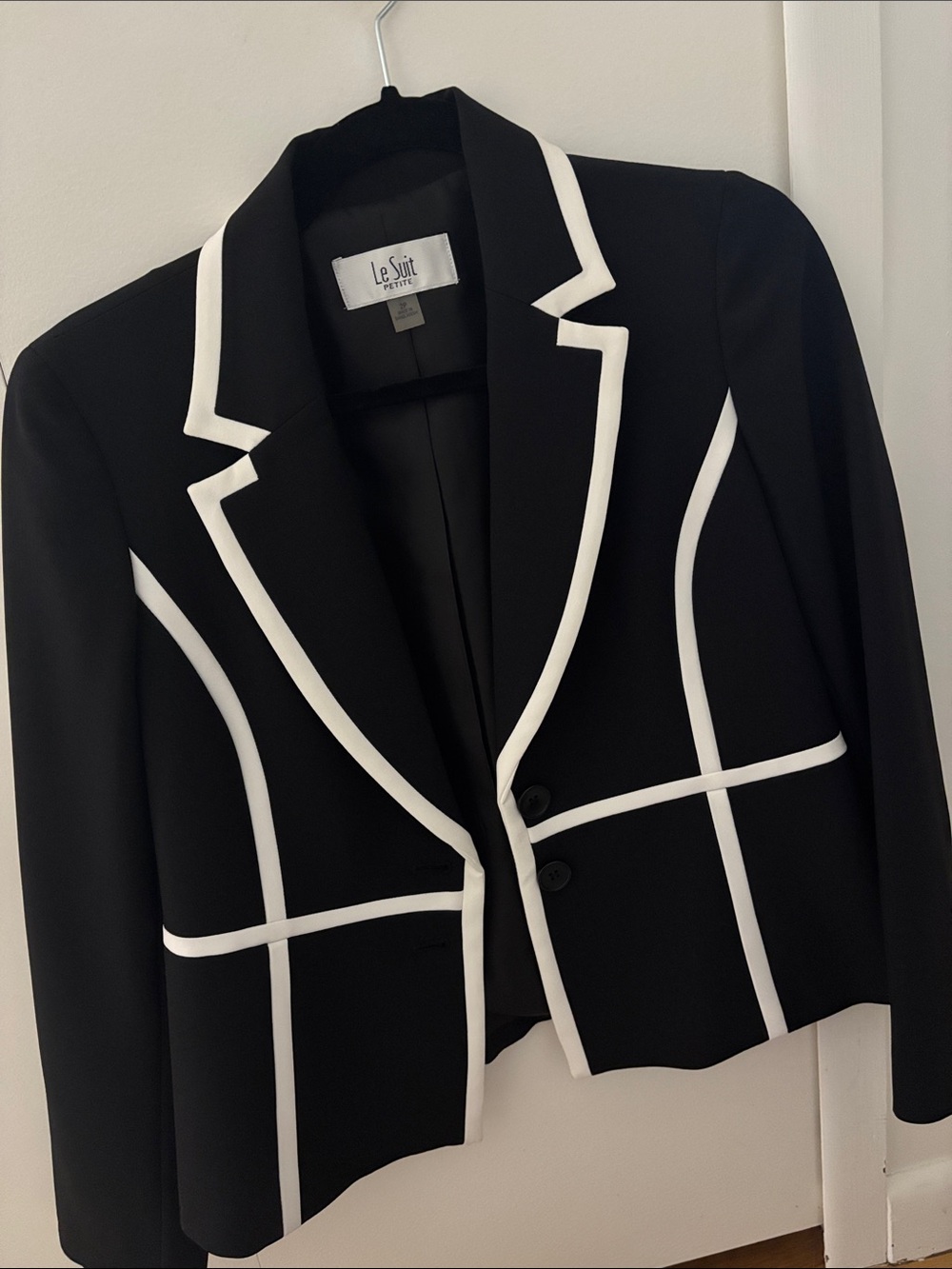 Le Suit Black Blazer with White Trim